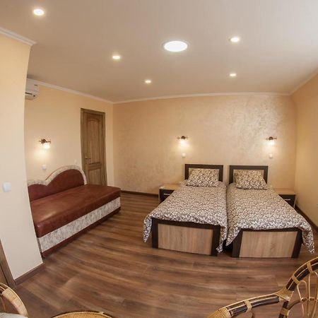 Panorama Apart-Hotel Kamianets-Podilskyi Ngoại thất bức ảnh