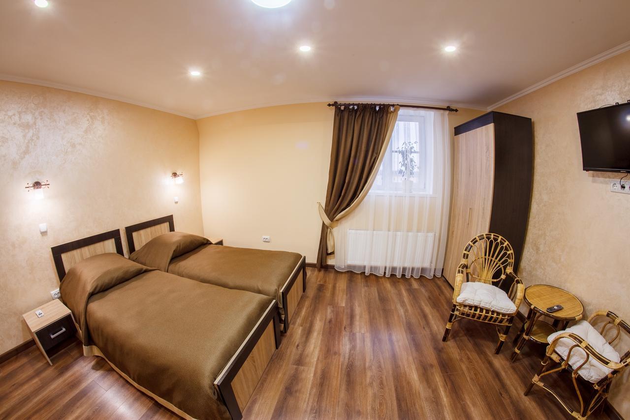 Panorama Apart-Hotel Kamianets-Podilskyi Ngoại thất bức ảnh
