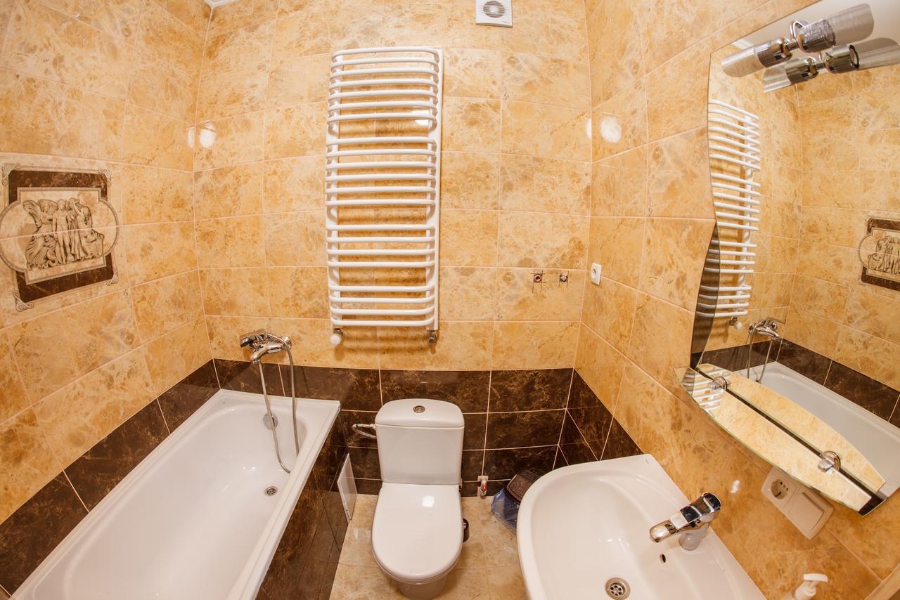 Panorama Apart-Hotel Kamianets-Podilskyi Ngoại thất bức ảnh